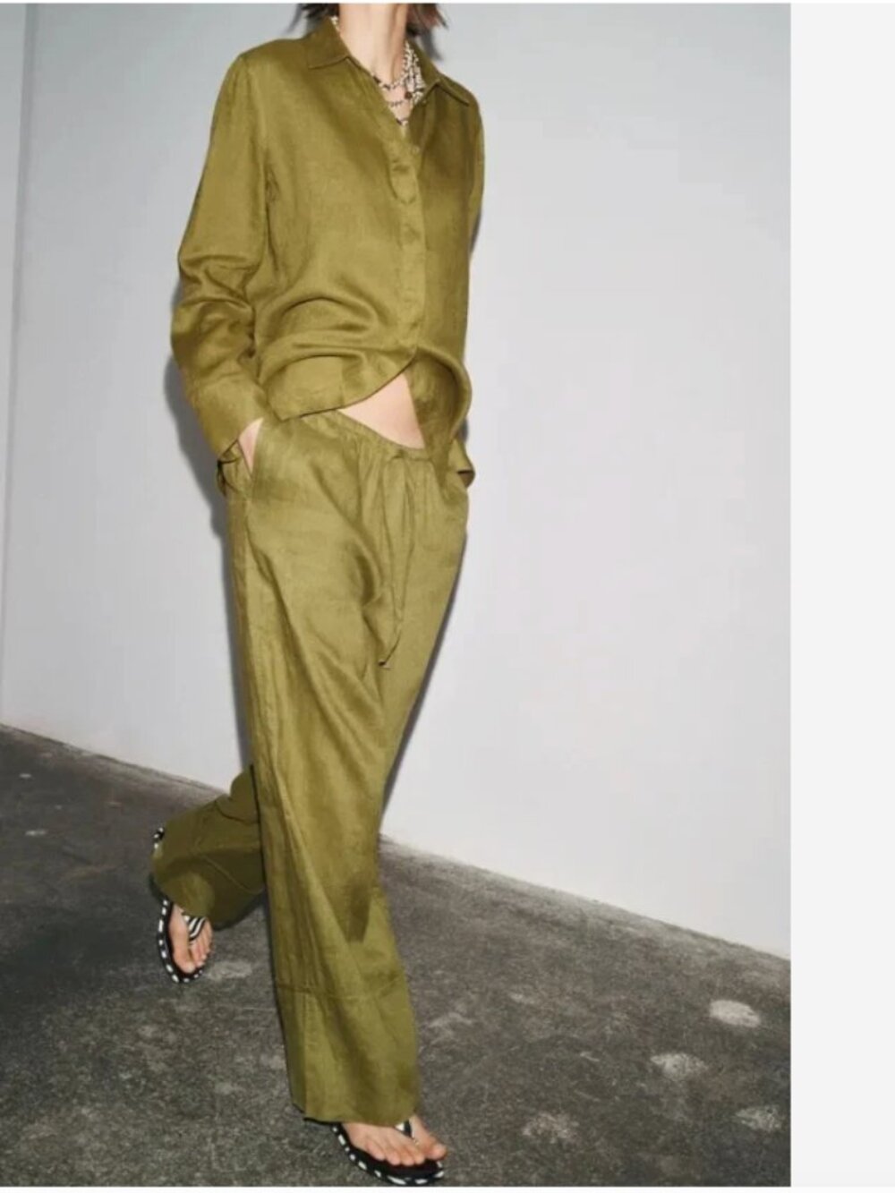 Zara Olive Green Wide Leg Pants // NWOT // Washed Not Worn